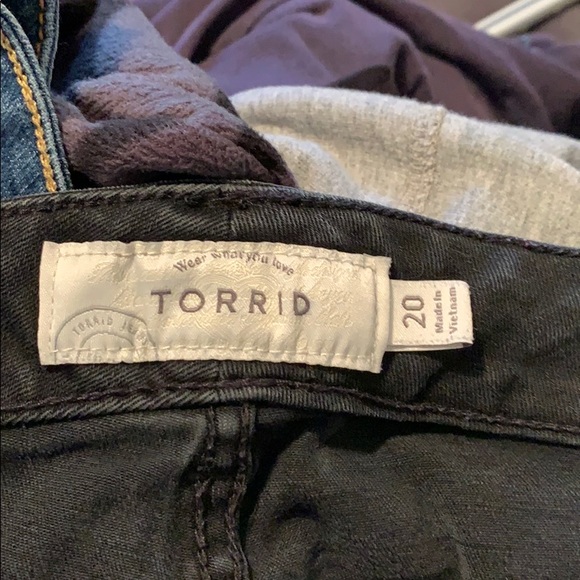 Shorts - Picture 5 of 5